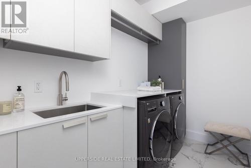 22 Shannon Street, Toronto (Trinity-Bellwoods), ON - Indoor Photo Showing Laundry Room