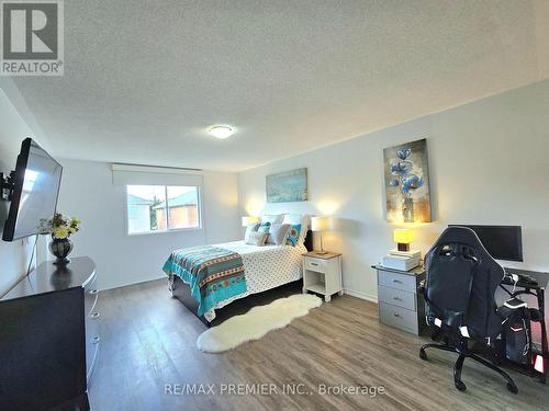 24 Rivermere Court, Brampton (Fletcher'S Meadow), ON - Indoor Photo Showing Bedroom