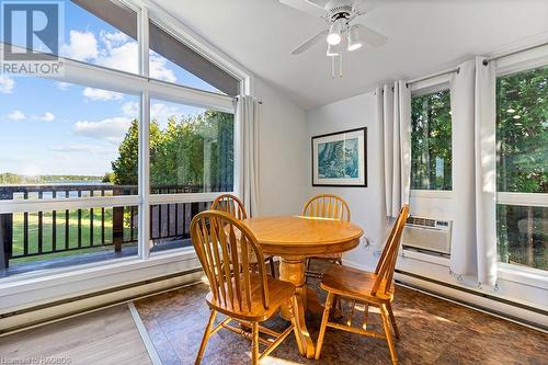 373 Eagle Road, Tobermory, ON - Indoor Photo Showing Dining Room