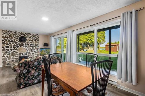 373 Eagle Road, Tobermory, ON - Indoor Photo Showing Dining Room