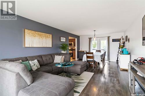 209 Diefenbaker Avenue, Hague, SK - Indoor Photo Showing Living Room