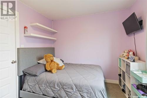 209 Diefenbaker Avenue, Hague, SK - Indoor Photo Showing Bedroom