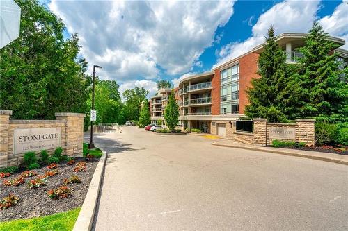 125 Wilson Street W|Unit #216, Ancaster, ON - Outdoor