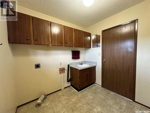 10209 6Th Avenue, Humboldt, SK - Indoor