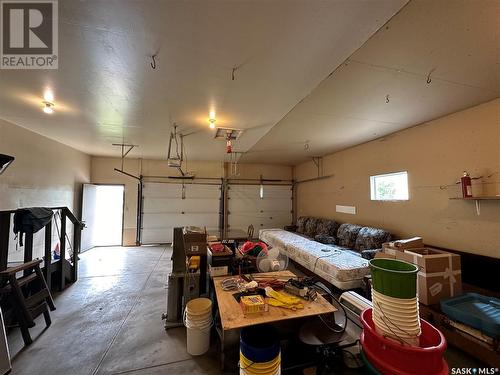 10209 6Th Avenue, Humboldt, SK - Indoor Photo Showing Garage