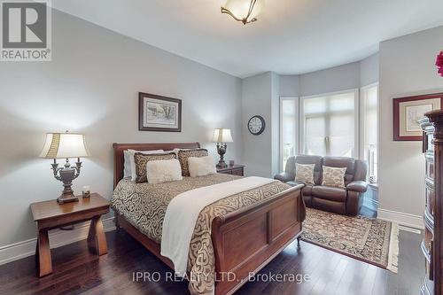 705 Lake Ridge Road S, Whitby, ON - Indoor Photo Showing Bedroom