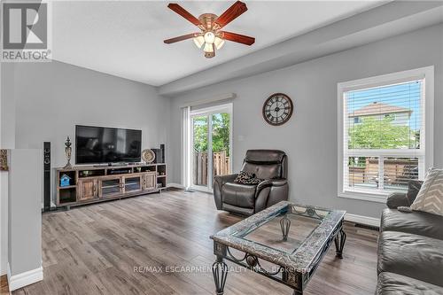 6 - 9 Hampton Brook Way, Hamilton (Mount Hope), ON - Indoor Photo Showing Living Room