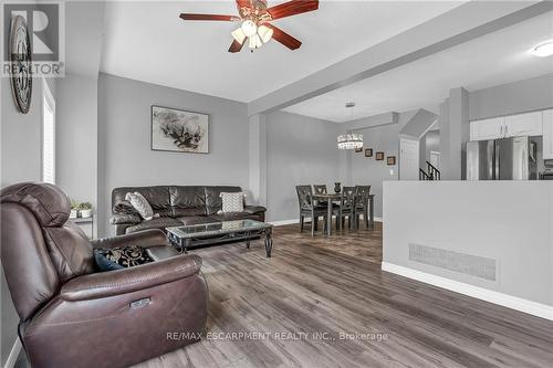 6 - 9 Hampton Brook Way, Hamilton (Mount Hope), ON - Indoor Photo Showing Living Room