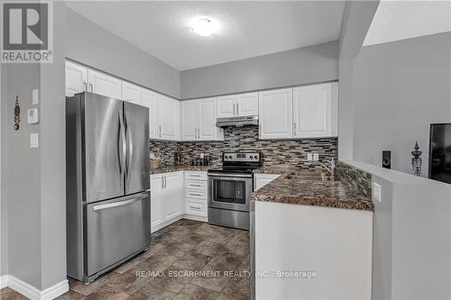 6 - 9 Hampton Brook Way, Hamilton (Mount Hope), ON - Indoor Photo Showing Kitchen