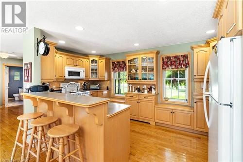 205 Watra Road, Southgate, ON - Indoor Photo Showing Kitchen