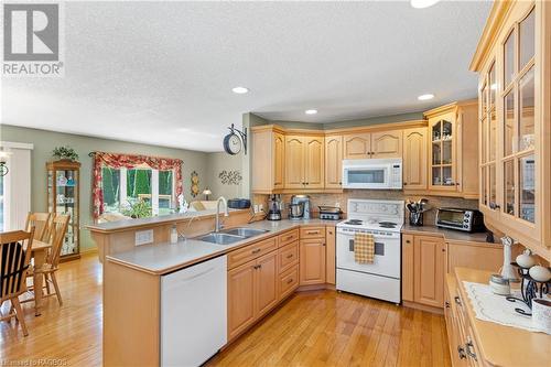 205 Watra Road, Southgate, ON - Indoor Photo Showing Kitchen With Double Sink