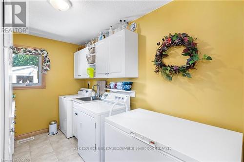 205 Watra Road, Southgate, ON - Indoor Photo Showing Bathroom