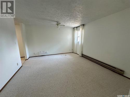 36 228 3Rd Street, Weyburn, SK - Indoor Photo Showing Other Room