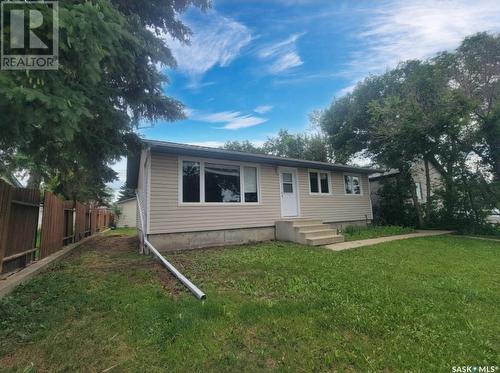 4903 Tribune Street, Macklin, SK - Outdoor