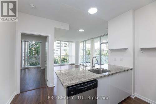 203 - 62 Forest Manor Road, Toronto (Henry Farm), ON - Indoor Photo Showing Kitchen