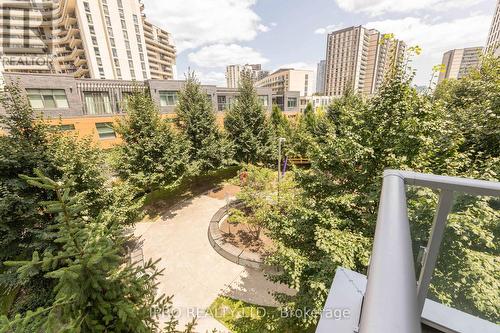 203 - 62 Forest Manor Road, Toronto (Henry Farm), ON - Outdoor