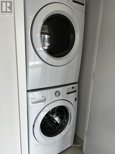 2705 - 130 River Street, Toronto (Regent Park), ON - Indoor Photo Showing Laundry Room