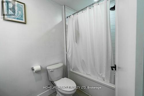 20 Poole Crescent, Middlesex Centre (Komoka), ON - Indoor Photo Showing Bathroom