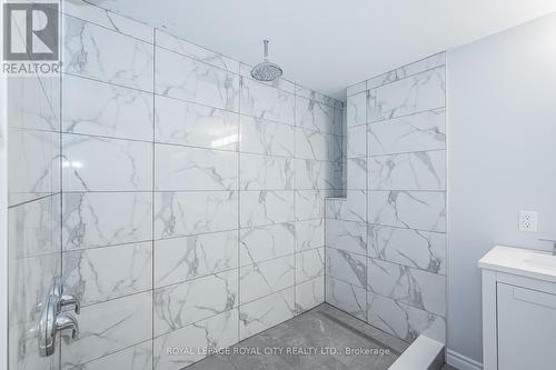 236 Ironwood Road, Guelph (Hanlon Creek), ON - Indoor Photo Showing Bathroom