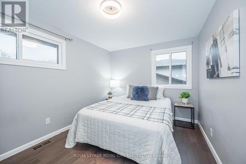 236 Ironwood Road, Guelph, ON - Indoor Photo Showing Bedroom