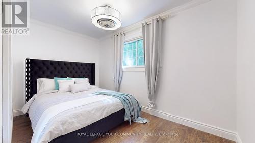 60 Hillview Drive, Newmarket (Bristol-London), ON - Indoor Photo Showing Bedroom