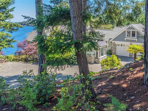 2933 Dolphin Dr, Nanoose Bay, BC 