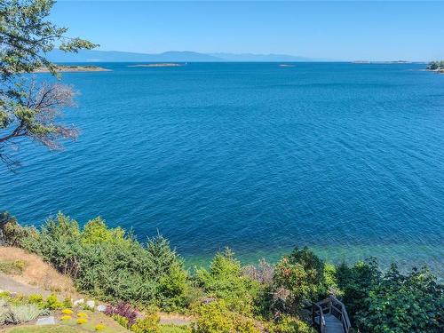 2933 Dolphin Dr, Nanoose Bay, BC 