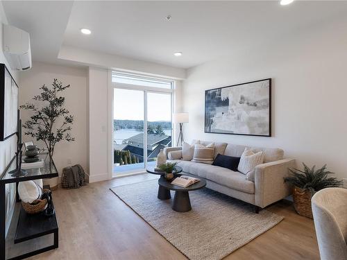 303-201 Dogwood Dr, Ladysmith, BC - Indoor Photo Showing Living Room