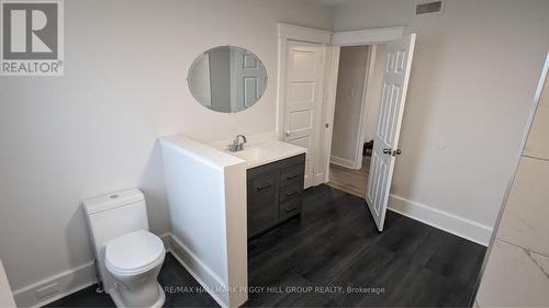 15 Frances Street N, Barrie (Queen'S Park), ON - Indoor Photo Showing Bathroom