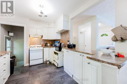 100 Roehampton Avenue, London, ON - Indoor Photo Showing Kitchen