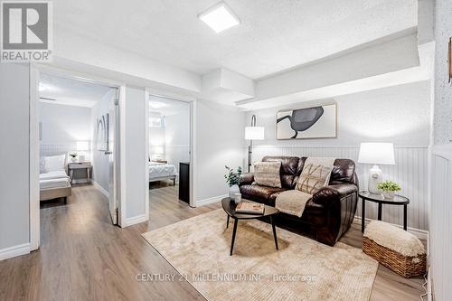 61 Montezuma Trail, Toronto (Agincourt North), ON - Indoor Photo Showing Living Room