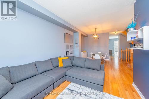 26 - 10 Porter Avenue, Vaughan (West Woodbridge), ON - Indoor Photo Showing Living Room