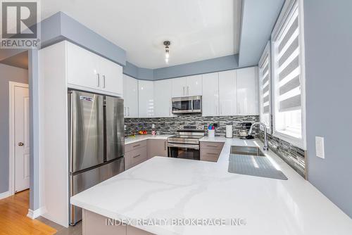 26 - 10 Porter Avenue, Vaughan (West Woodbridge), ON - Indoor Photo Showing Kitchen With Upgraded Kitchen