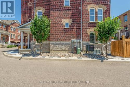 26 - 10 Porter Avenue, Vaughan (West Woodbridge), ON - Outdoor