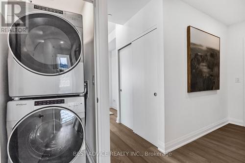 1115 - 58 Lakeside Terrace, Barrie (Little Lake), ON - Indoor Photo Showing Laundry Room