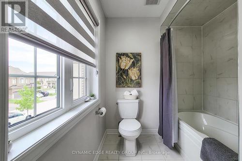 7 Rowley Street, Brantford, ON - Indoor Photo Showing Bathroom