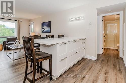 54-304 - 1235 Deerhurst Drive, Huntsville, ON - Indoor Photo Showing Dining Room