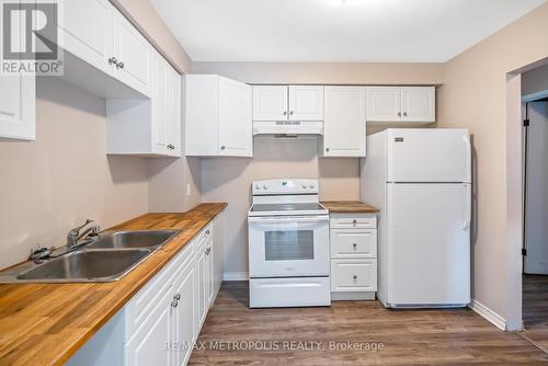 178 - 195 Denistoun Street, Welland, ON - Indoor Photo Showing Kitchen With Double Sink