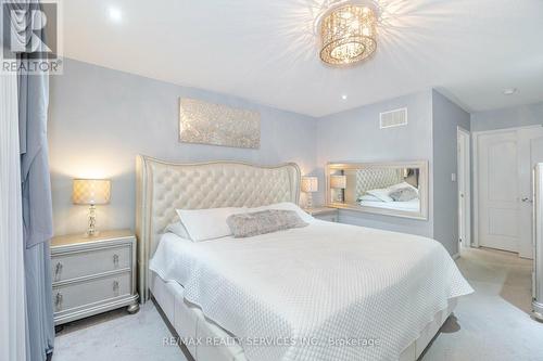 22 Yellowknife Road N, Brampton (Sandringham-Wellington North), ON - Indoor Photo Showing Bedroom