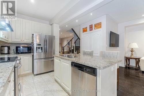 22 Yellowknife Road N, Brampton (Sandringham-Wellington North), ON - Indoor Photo Showing Kitchen With Stainless Steel Kitchen With Double Sink With Upgraded Kitchen