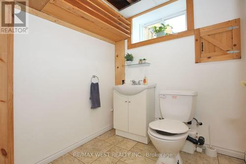 27 Victoria Boulevard, East Garafraxa, ON - Indoor Photo Showing Bathroom