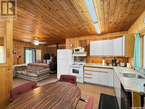 300 Loon Drive, Big Shell, SK - Indoor Photo Showing Kitchen