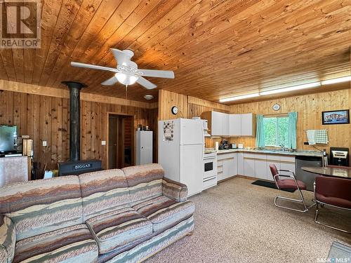 300 Loon Drive, Big Shell, SK - Indoor Photo Showing Kitchen