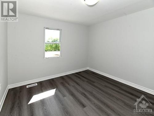 3854 Prince Of Wales Drive, Ottawa, ON - Indoor Photo Showing Other Room