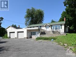 3854 PRINCE OF WALES DRIVE  Ottawa, ON K2C 3H2