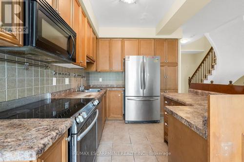 1 - 47 Marina Point Crescent, Hamilton (Stoney Creek), ON - Indoor Photo Showing Kitchen