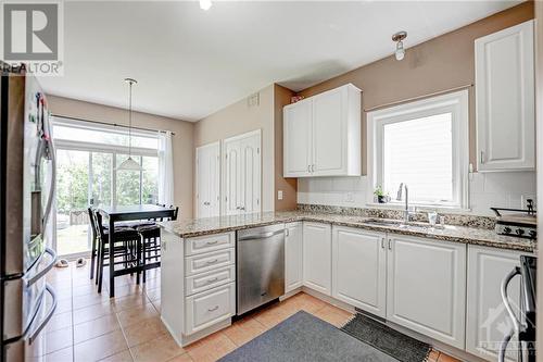 536 Golden Sedge Way, Ottawa, ON - Indoor Photo Showing Kitchen With Upgraded Kitchen