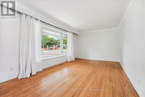 5352 Spruce Avenue, Burlington (Appleby), ON - Indoor Photo Showing Other Room