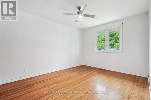 5352 Spruce Avenue, Burlington (Appleby), ON - Indoor Photo Showing Other Room