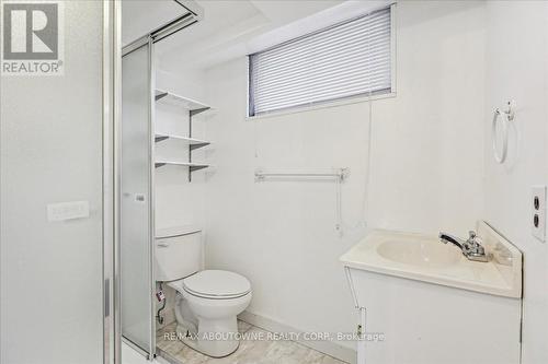 5352 Spruce Avenue, Burlington (Appleby), ON - Indoor Photo Showing Bathroom